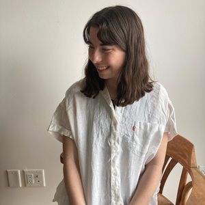 White linen Levi’s button up shirt